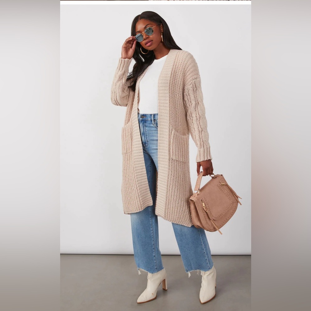 NWT SWEATER